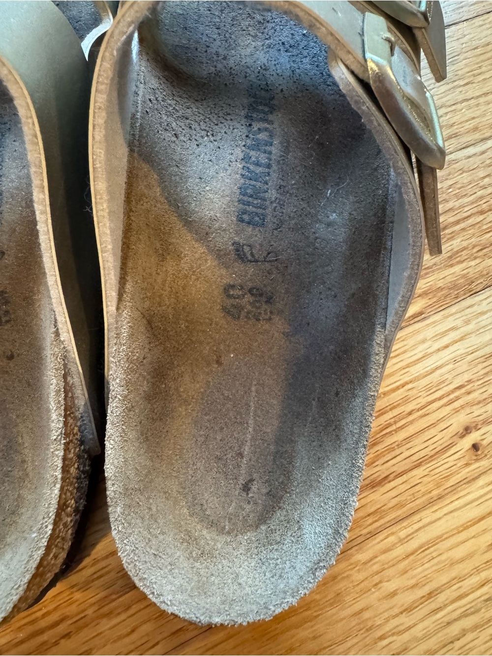 Birkenstock Arizona Sandal in Metallic Gold and Black Sole - Picture 14 of 15